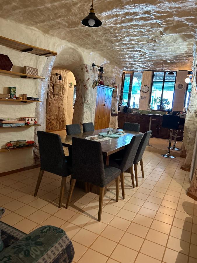 Dinky Di'S Dugout Villa Coober Pedy Buitenkant foto