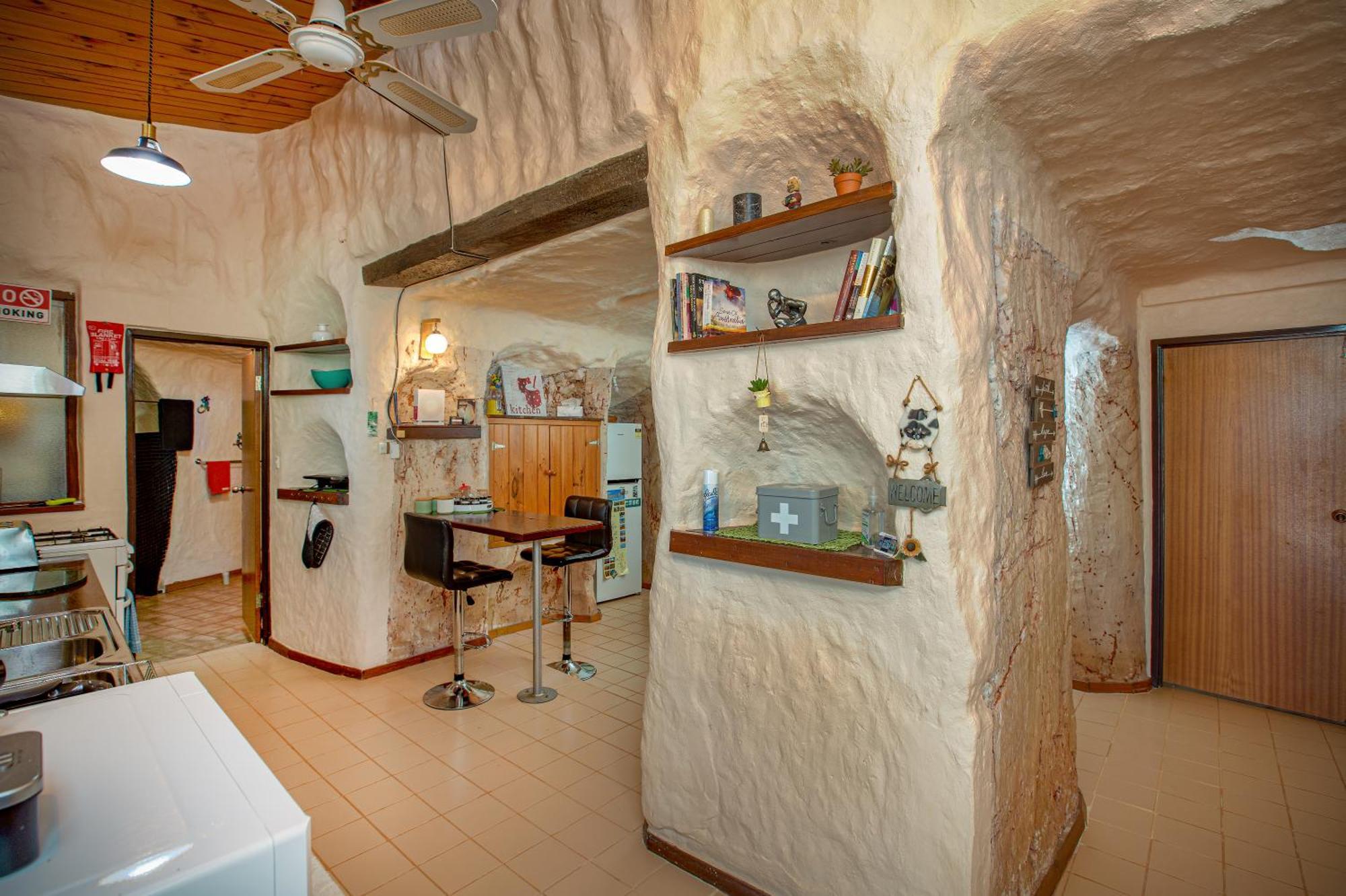 Dinky Di'S Dugout Villa Coober Pedy Buitenkant foto