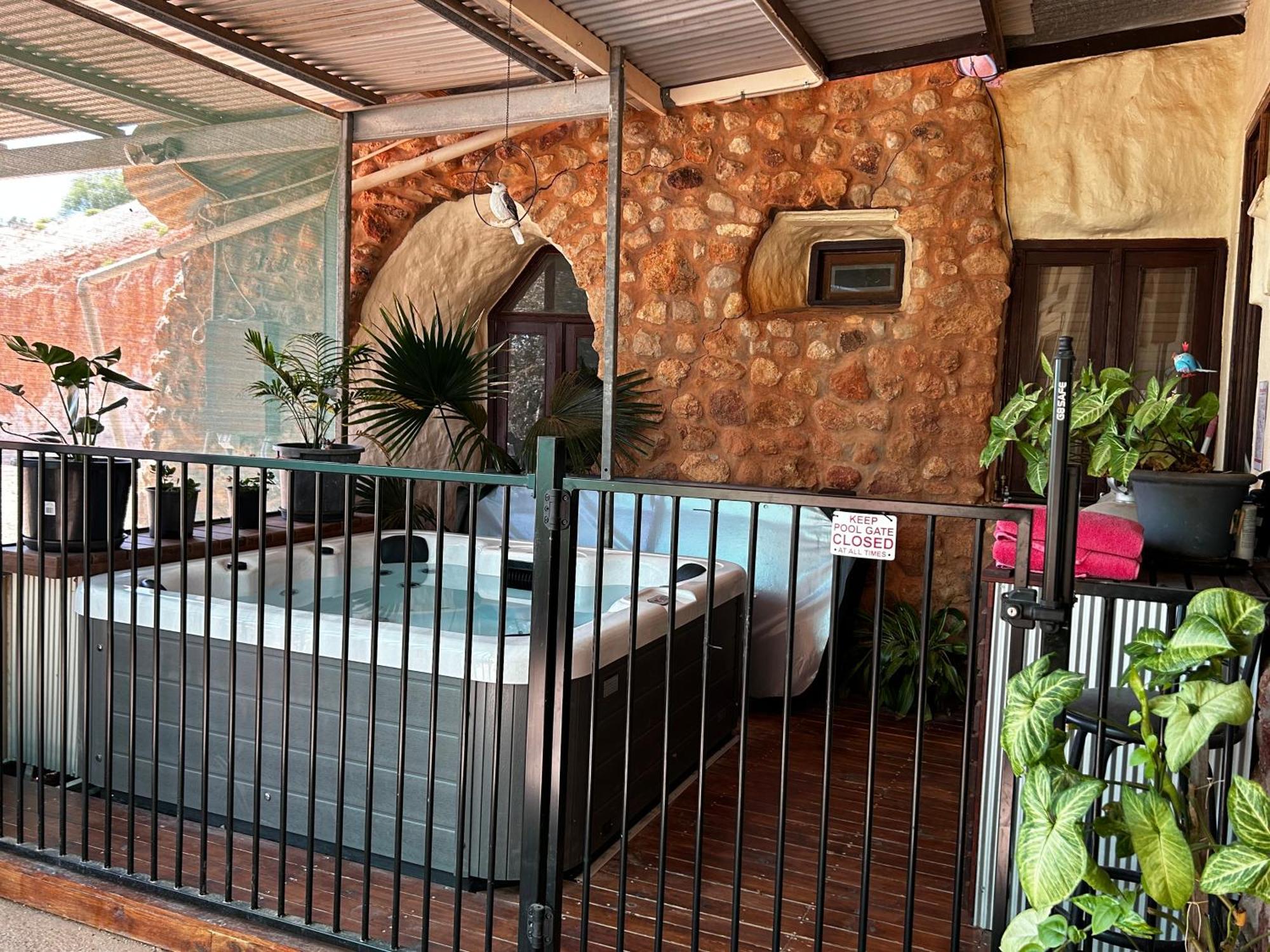 Dinky Di'S Dugout Villa Coober Pedy Buitenkant foto